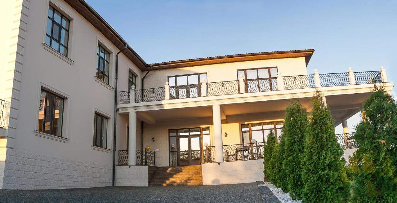Hotel Colinele Aurii Cimislia Esterno foto