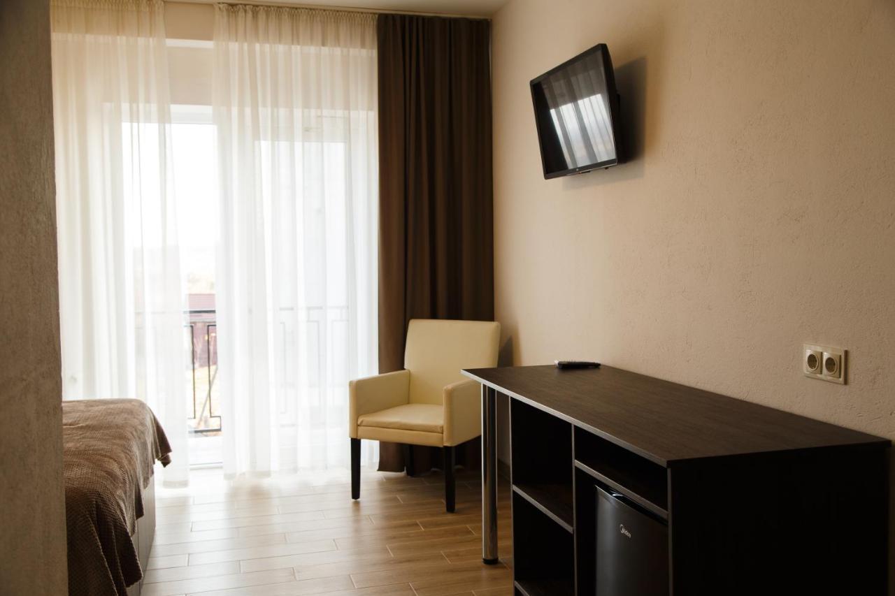 Hotel Colinele Aurii Cimislia Esterno foto